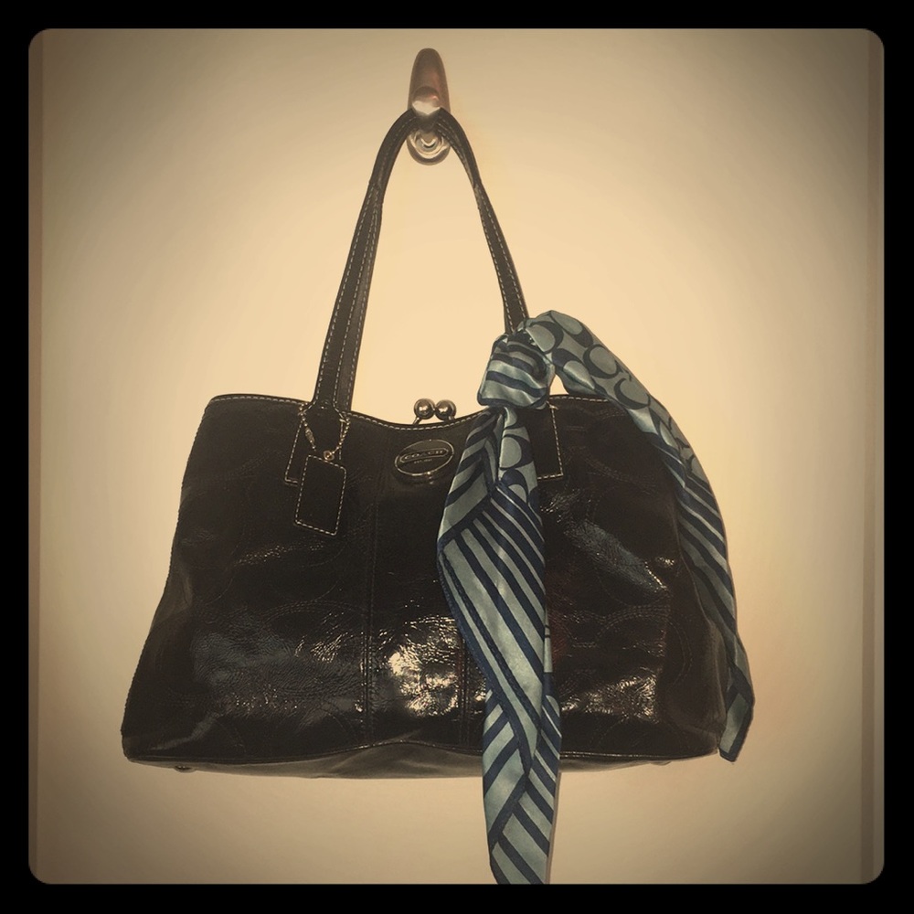 ⭐️Patent leather coach bag! ⭐️